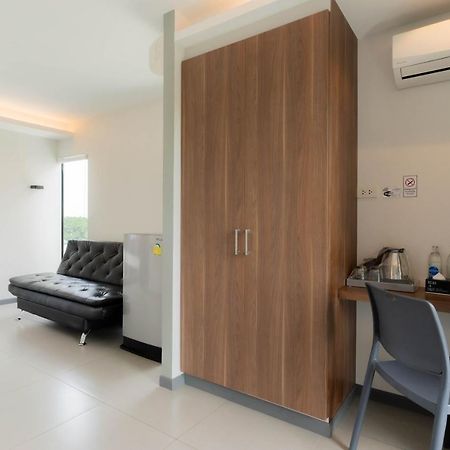 Hotel The Zleep Chonburi Exterior foto