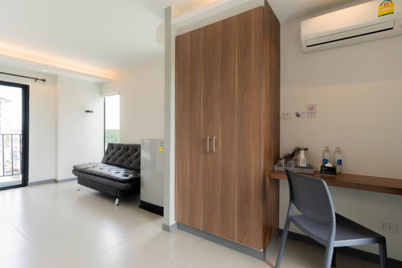 Hotel The Zleep Chonburi Exterior foto